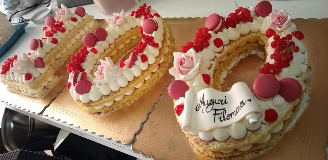 Ristorante Living con Bar Pasticceria e Pizzeria