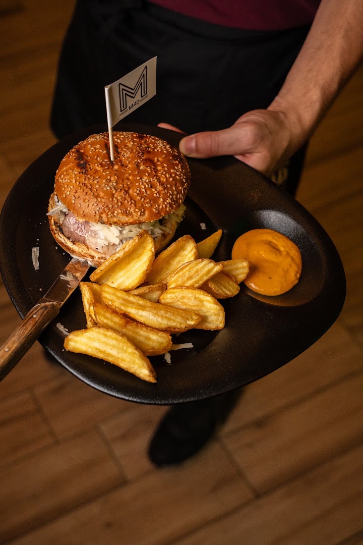 Ristorante Mad Cow Braceria Spaderia Pizzeria