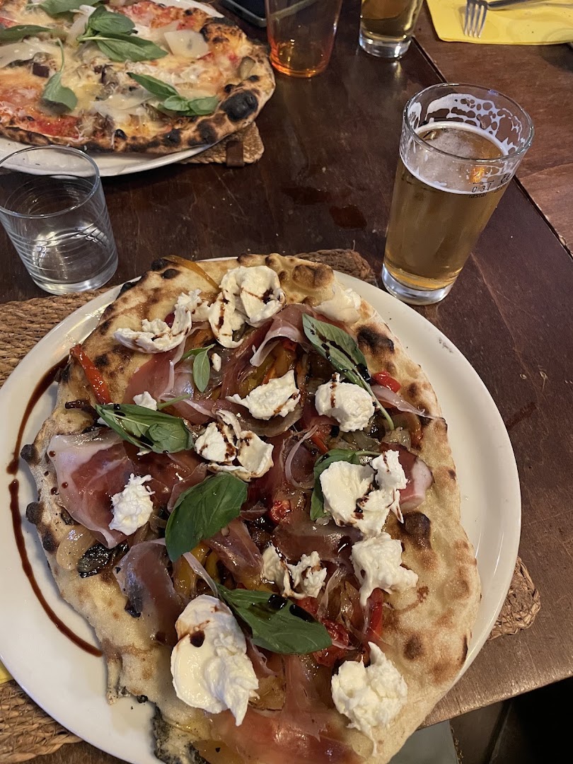 Ristorante pizzeria Auff!