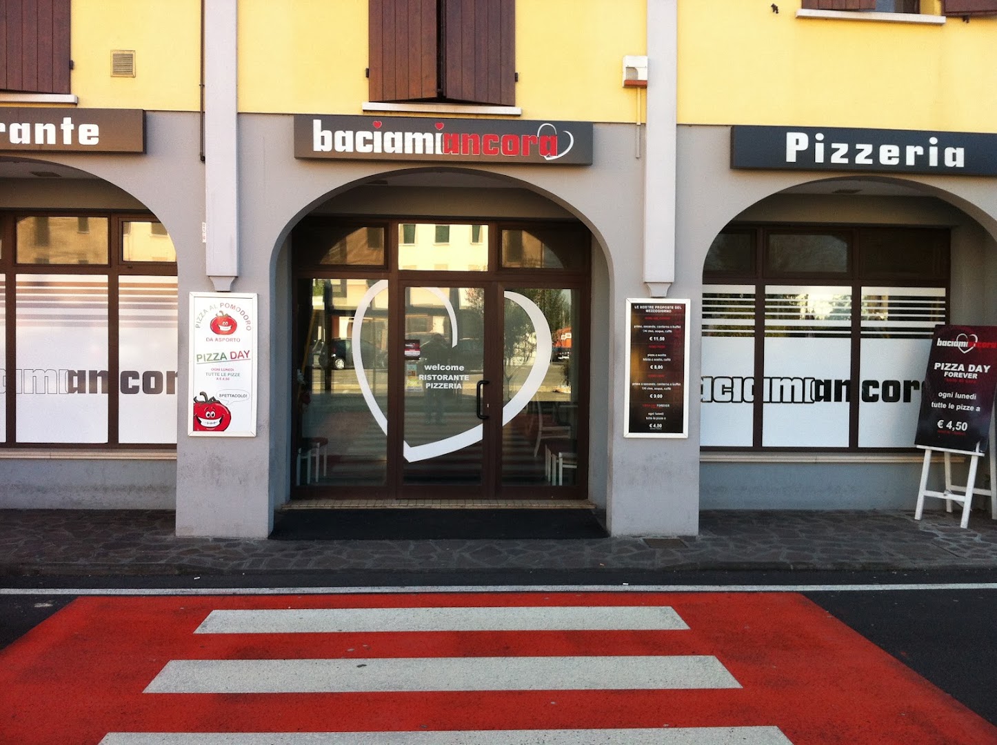 Ristorante Pizzeria Baciami Ancora