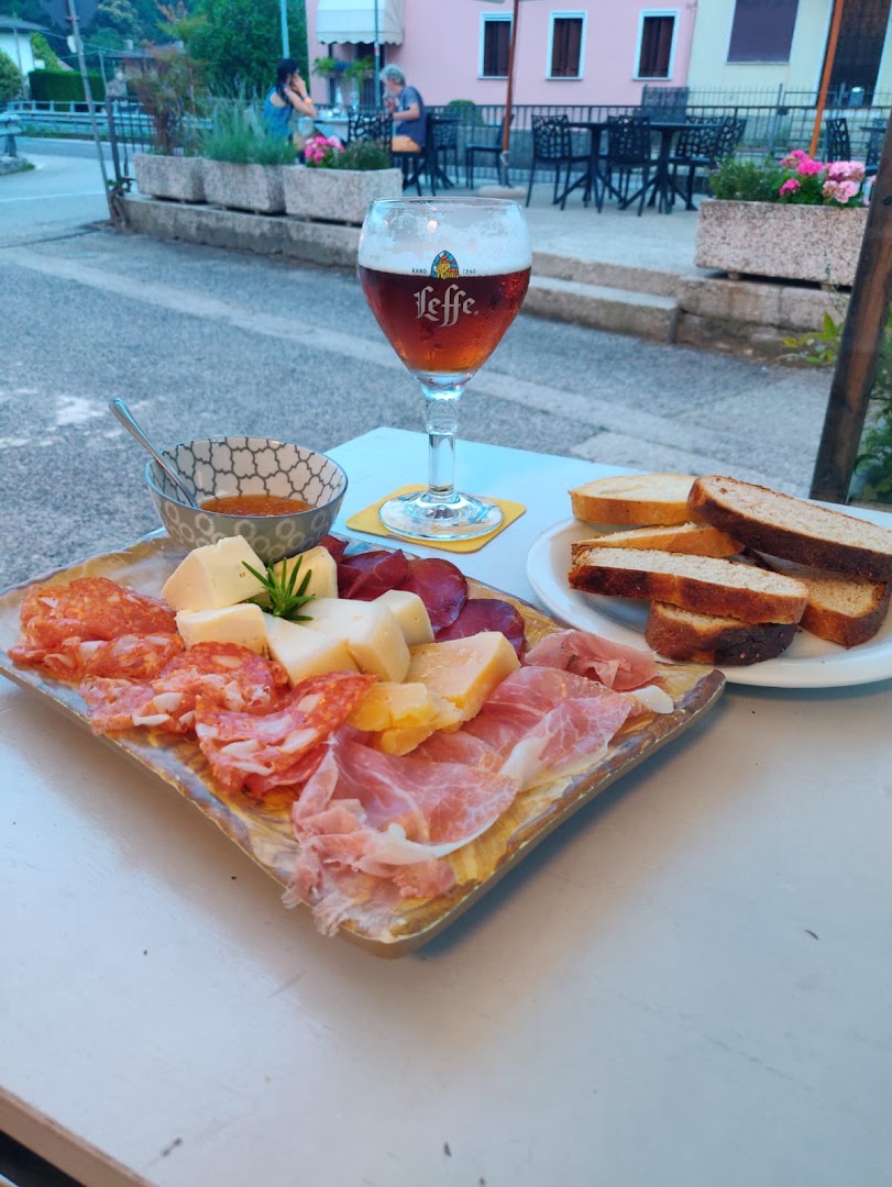 Ristorante Pizzeria Bar All'Alpino