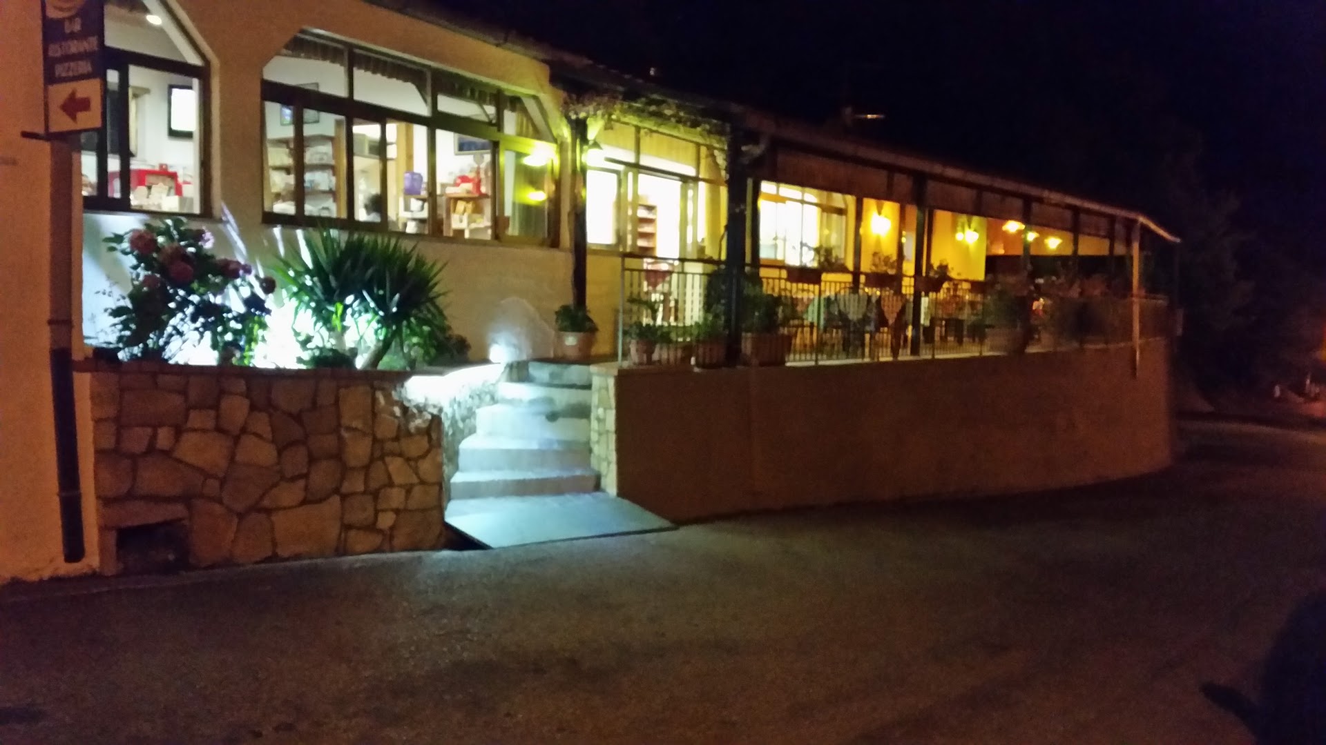 Ristorante pizzeria bar caffetteria da Leda Maierà
