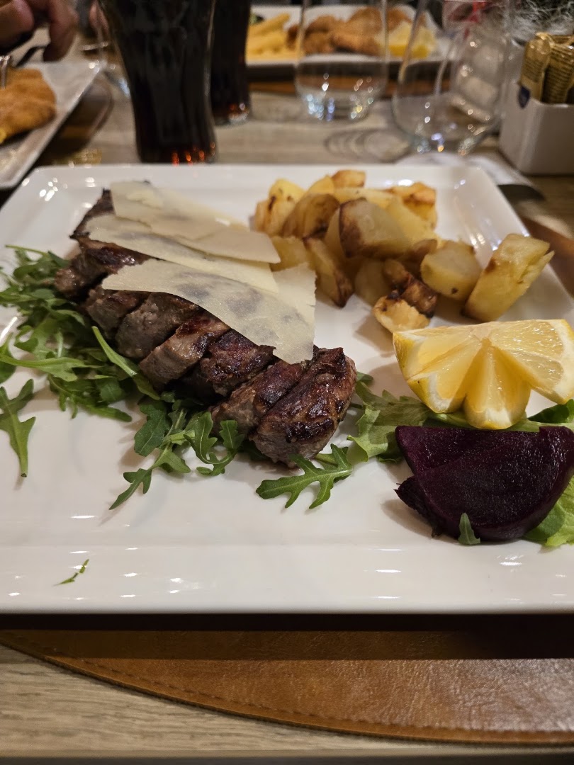 Ristorante Pizzeria Bar Tre Pini, Rovereto
