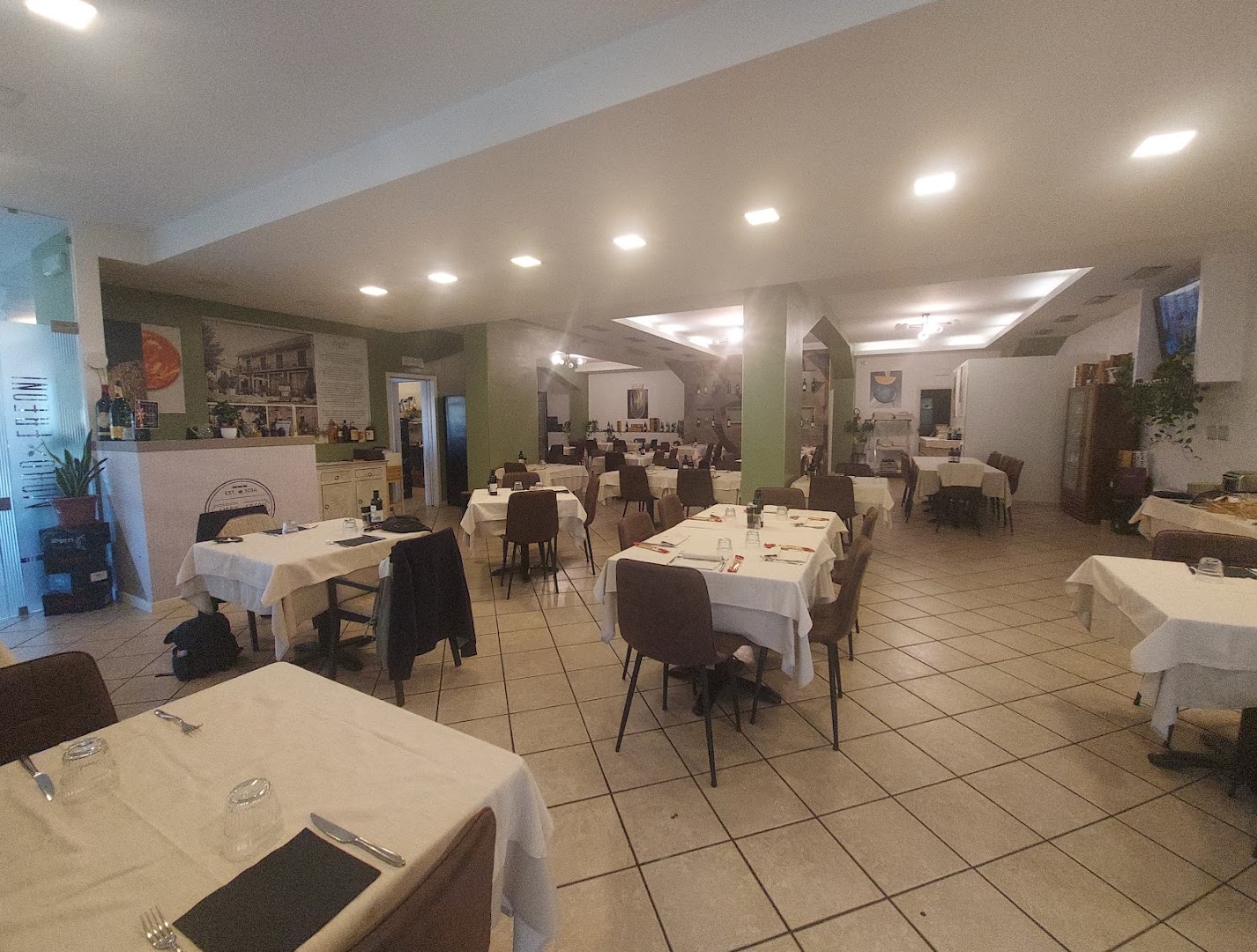 Ristorante Pizzeria Cozzeria Hotel Moro Freoni
