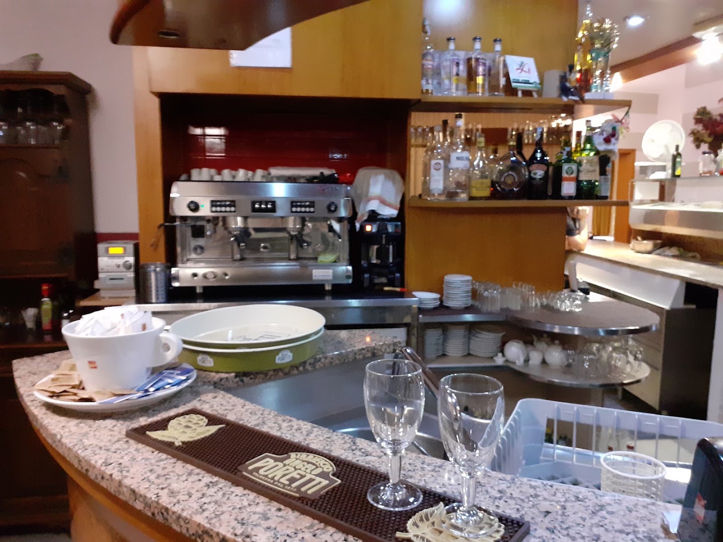 Ristorante Pizzeria Daki, Gombito