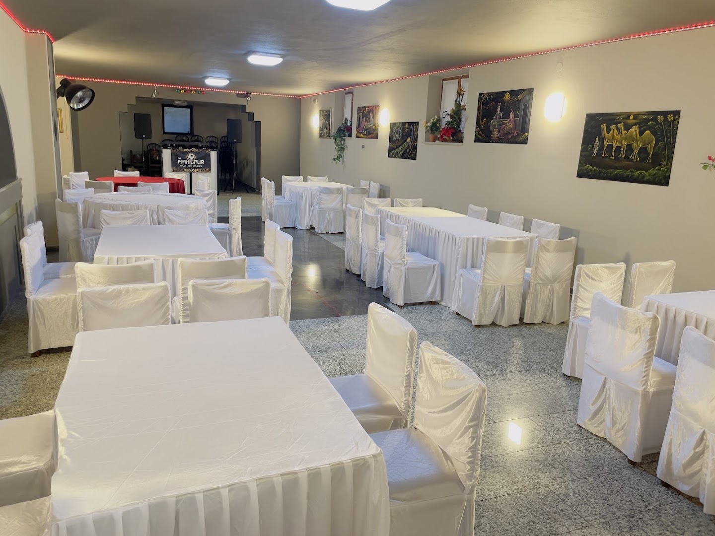 Ristorante pizzeria e cucina indiana
