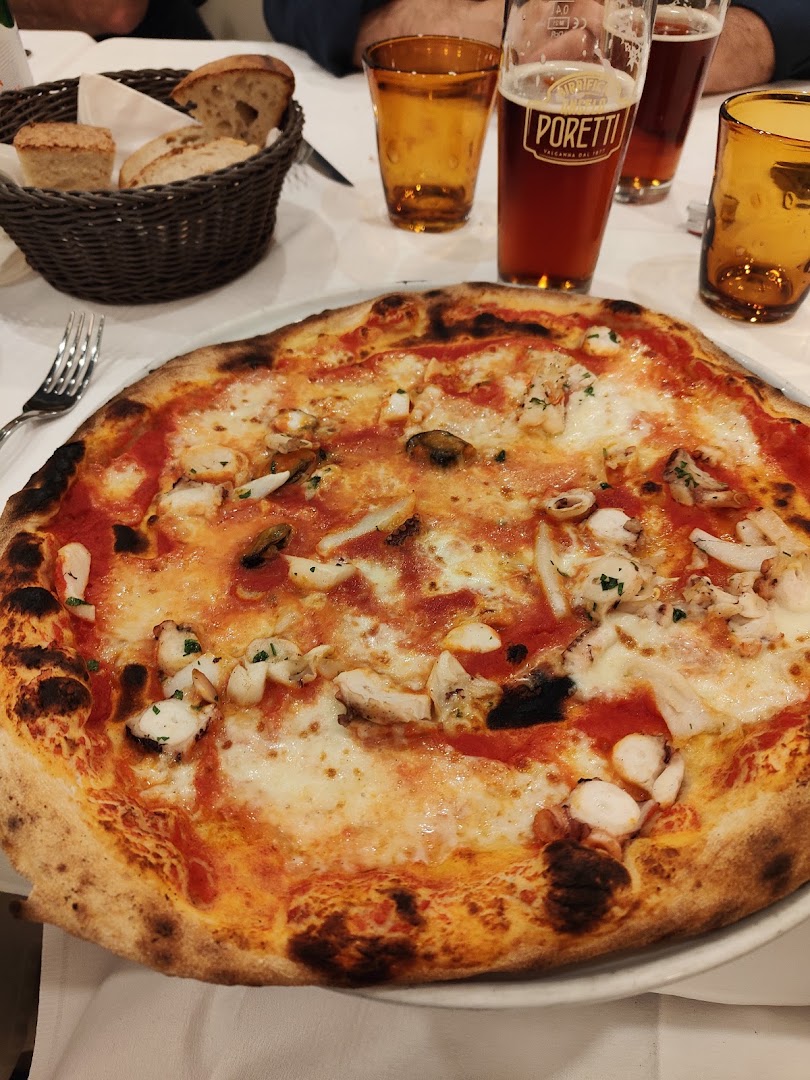 Ristorante Pizzeria | Family Delia |