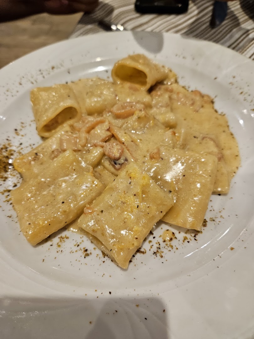 Ristorante Pizzeria forno a legna 'La Tripolina'