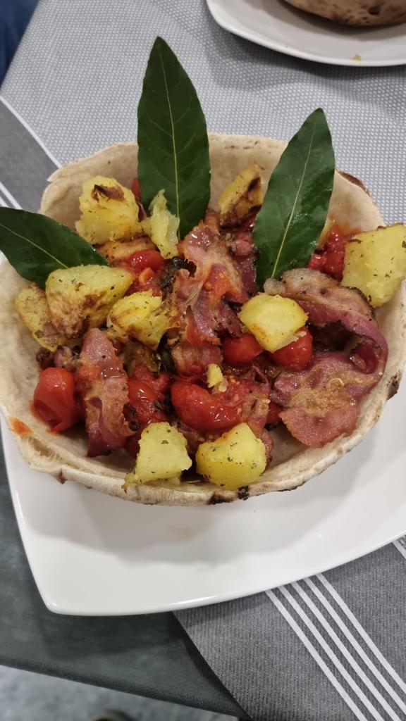 Ristorante pizzeria i Della Rocca