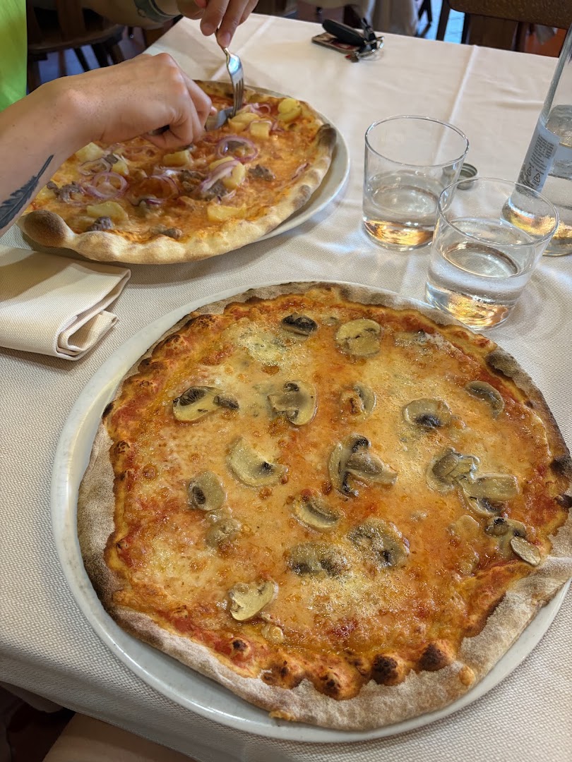 Ristorante Pizzeria La Baita Lago S, Croce, Alpago