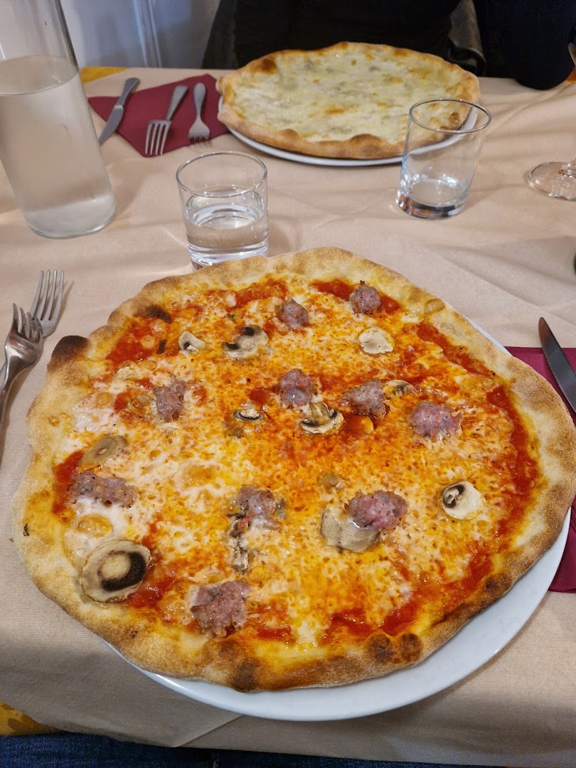 Ristorante Pizzeria La Barca