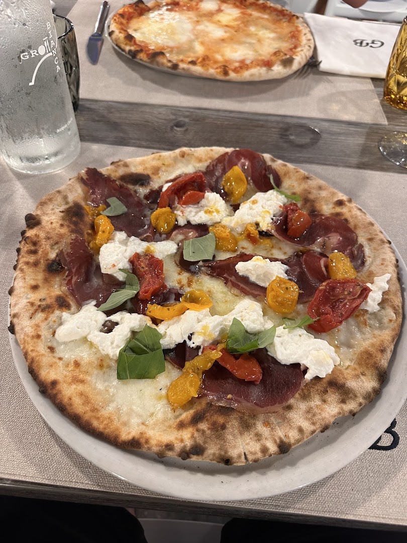 Ristorante Pizzeria La Grotta Bianca