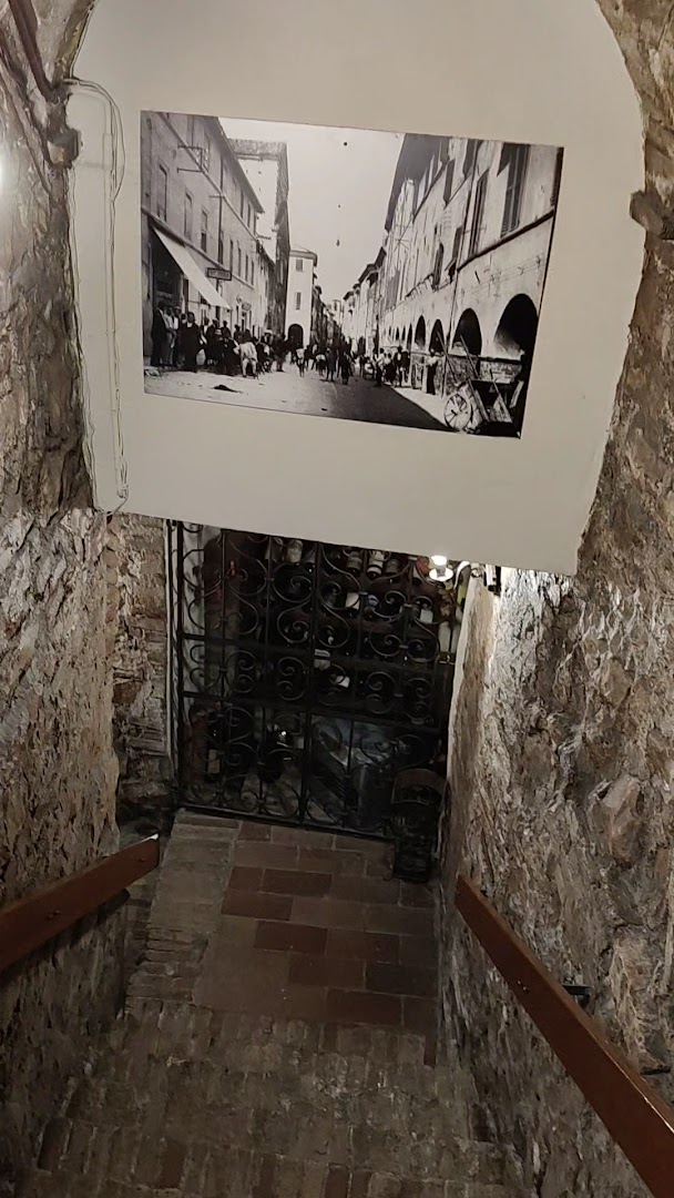 Ristorante Pizzeria la Grotta Fossombrone