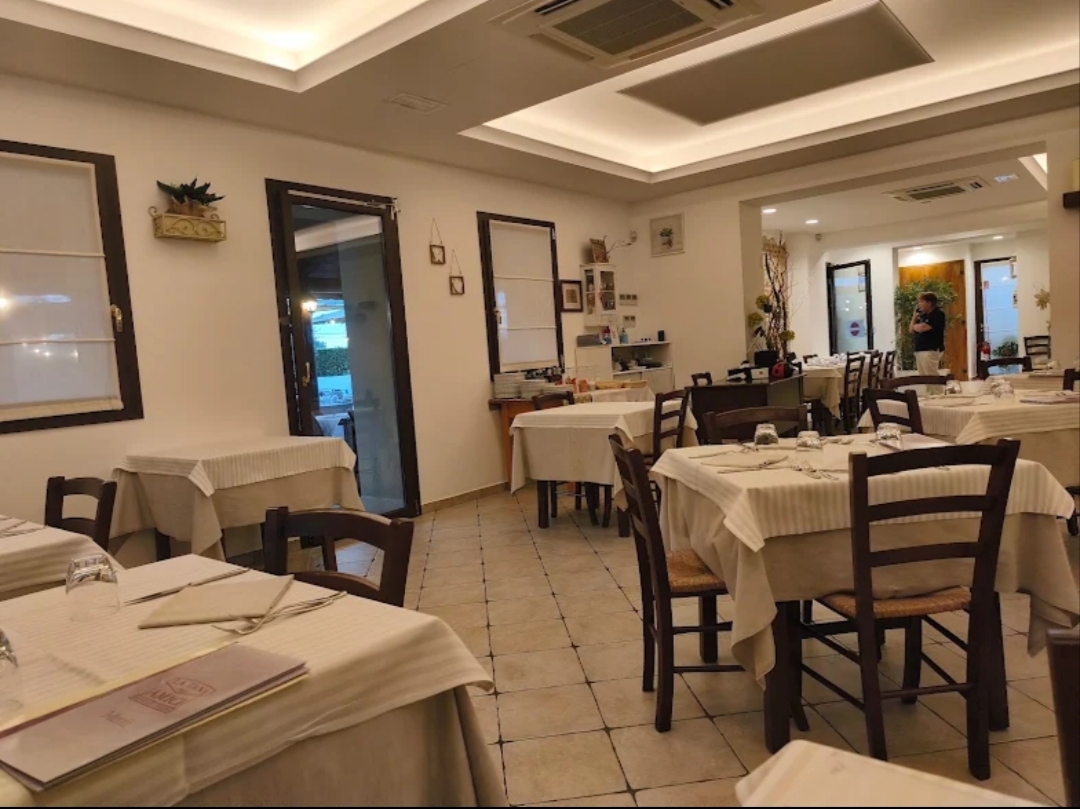 Ristorante - Pizzeria La Tana degli Amici