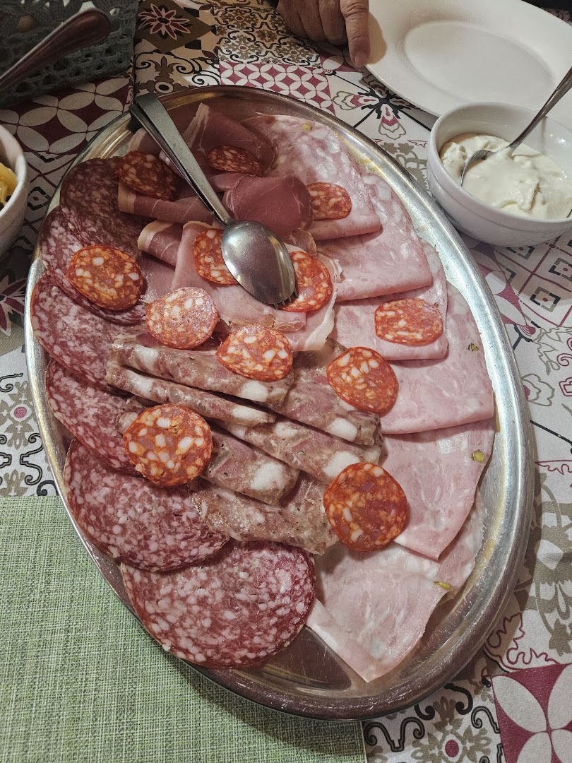 Ristorante Pizzeria Le Querce Di Alba Gennaro
