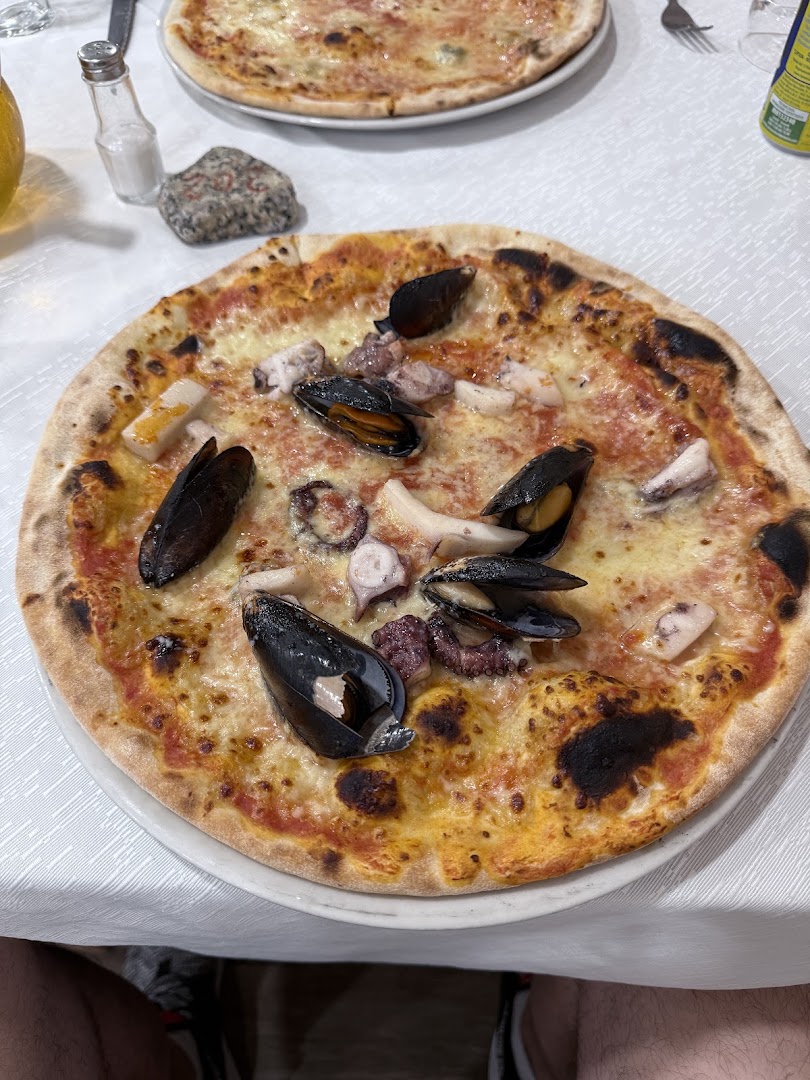 Ristorante-Pizzeria L'Isola che non c'è