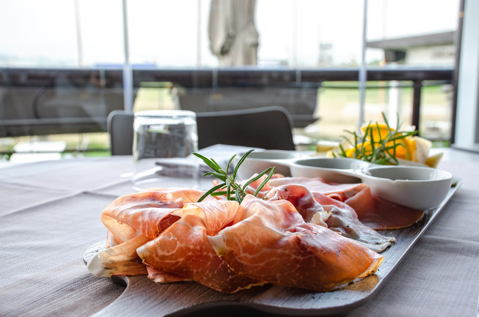 Ristorante Pizzeria Lounge Bar Boscomantico