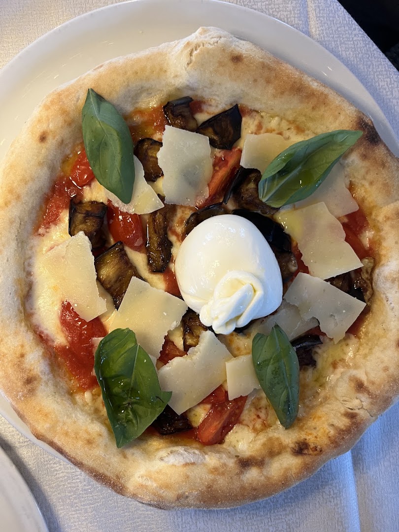 Ristorante Pizzeria Manuno -Pizza Napoletana