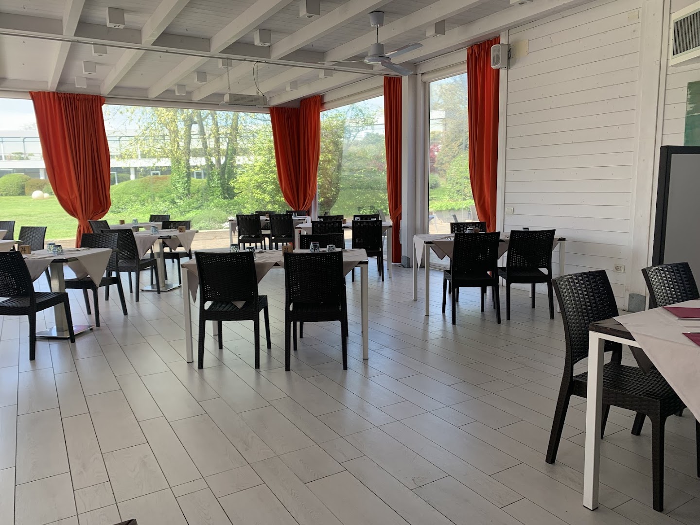 Ristorante Pizzeria Mezzaluna c/o Hotel Viest