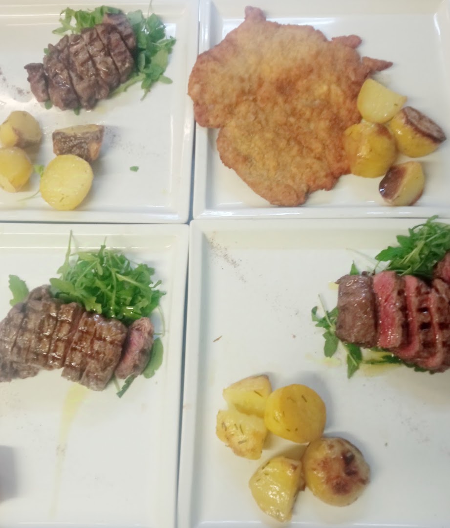 Ristorante Pizzeria Paradiso San Vito di Cadore RISTORANTE RICETTE tipiche - PIZZERIA anche a mezzogiorno anche per gruppi