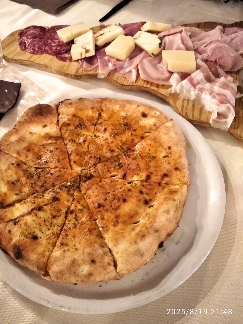 Ristorante Pizzeria Santa Venerina | Etna in bocca