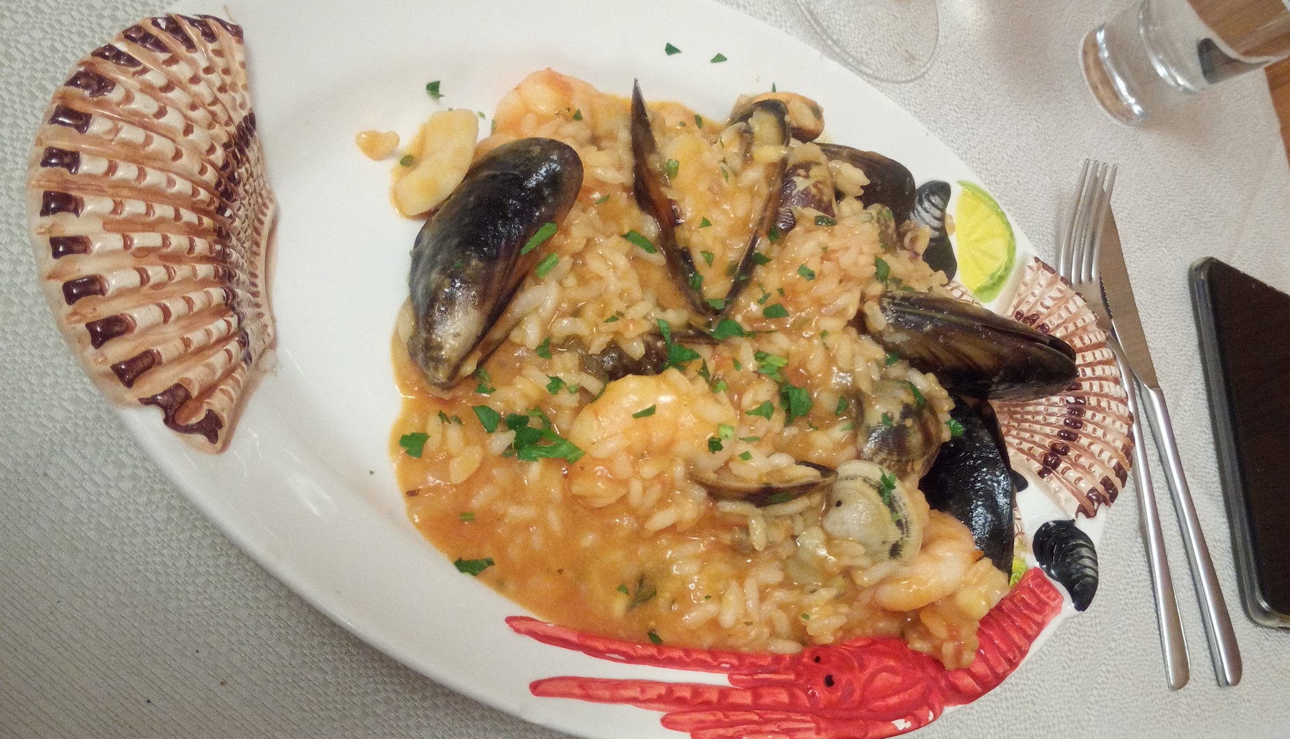 Ristorante Pizzeria Sapore di Mare con Tavoli Giardino