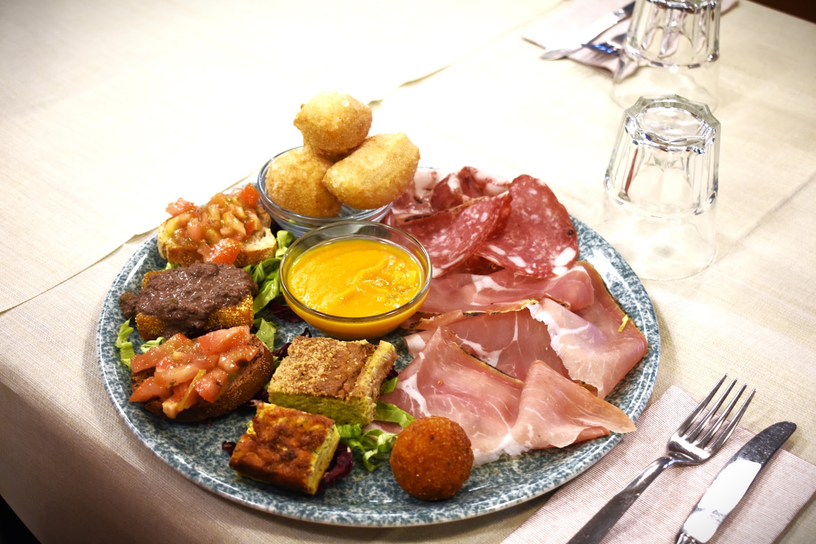 Ristorante Pizzeria Vecchi Sapori - Cucina Tipica Lucchese