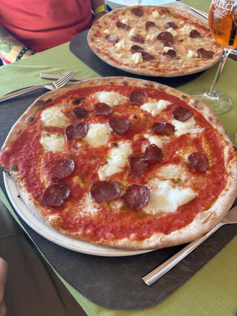 Ristorante Pizzeria Vecchia Canonica, Malé