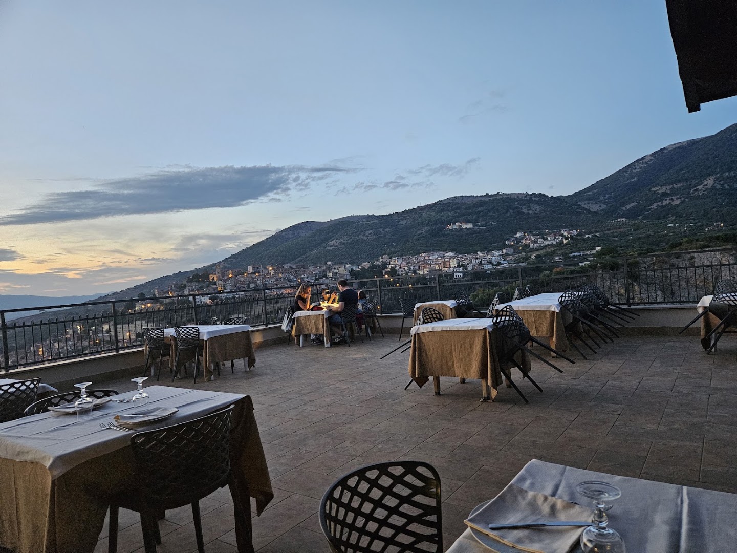 Ristorante Sette Camini, Cori