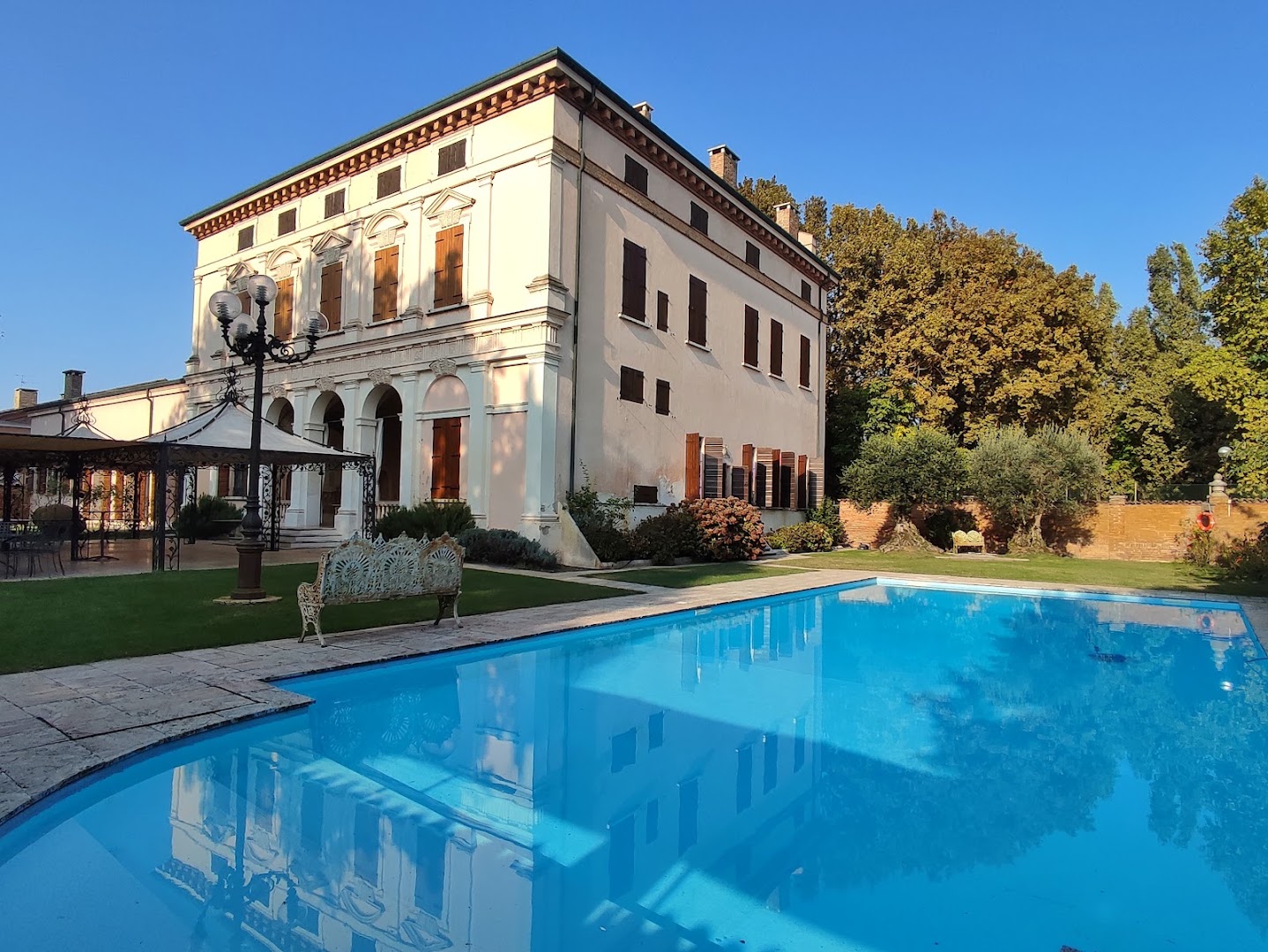 Ristorante Villa Cavriani, Roncoferraro