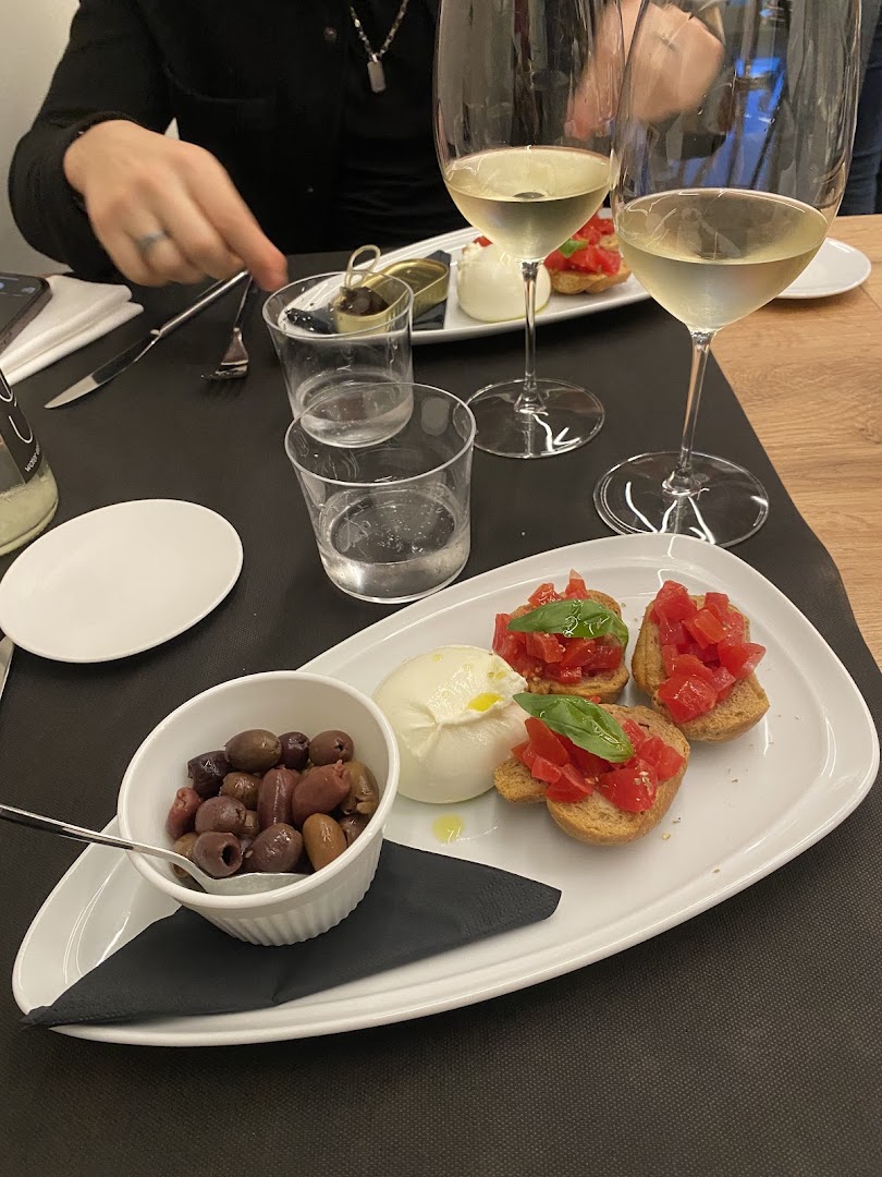 VINACCIA ENOTECA BISTROT