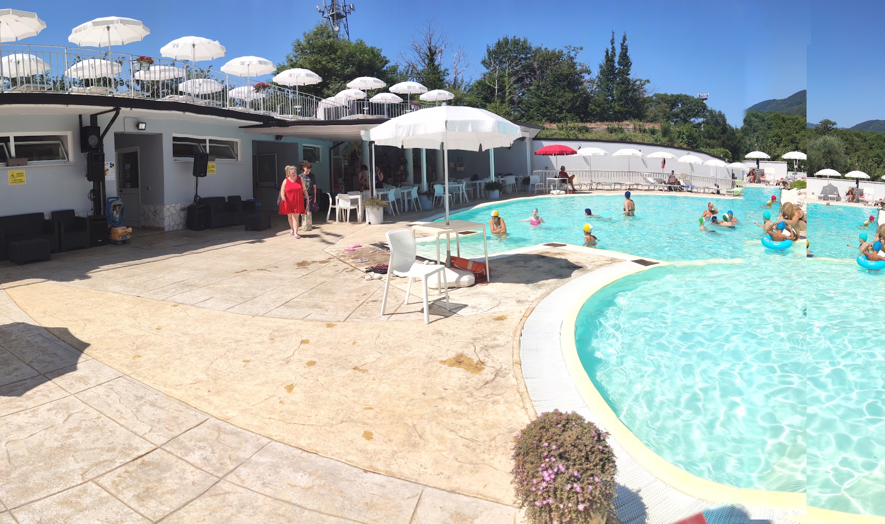 CARABEACH PISCINA