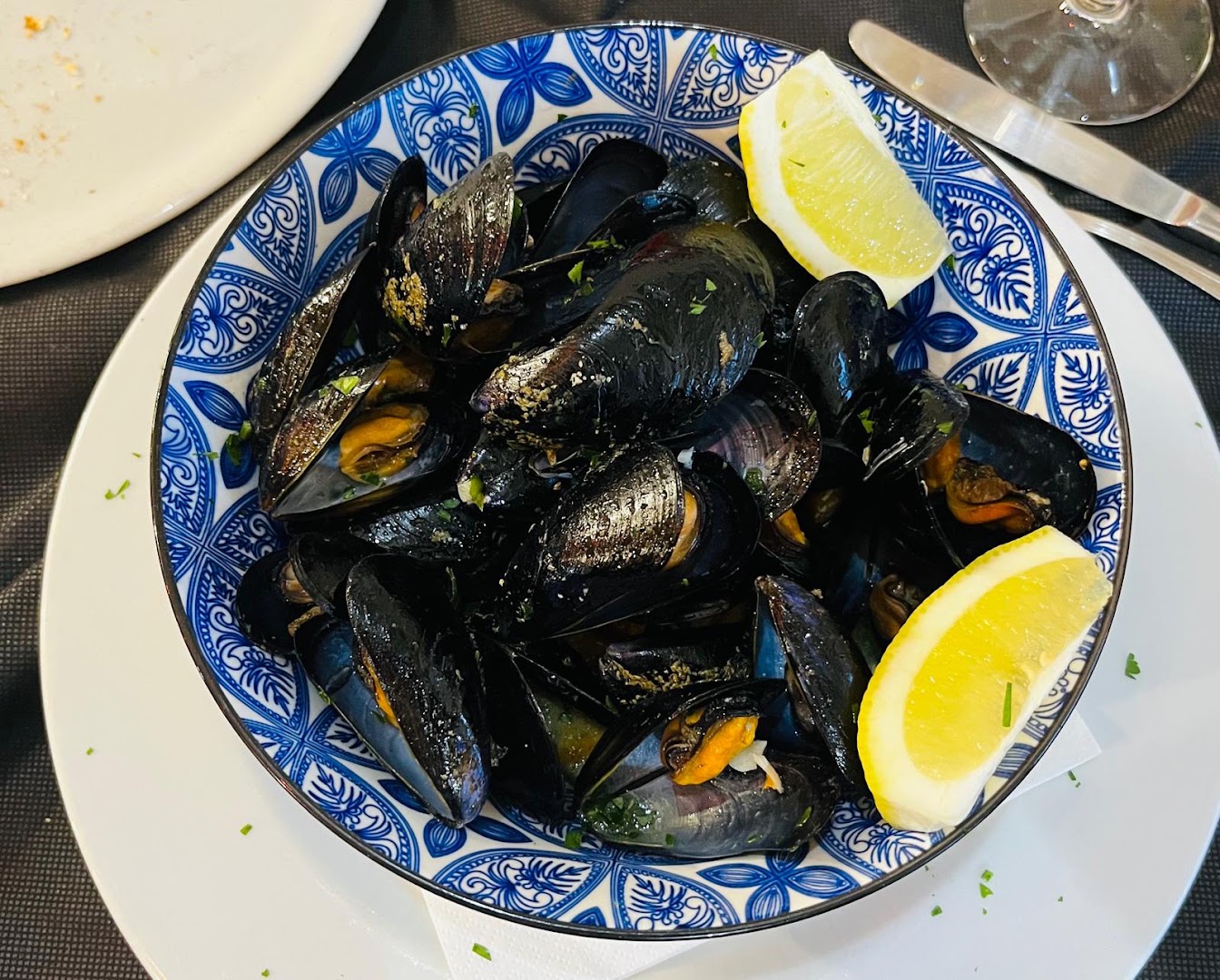 La Veletta: Bar - Ristorante - Pizzeria - Lago - Pesca sportiva