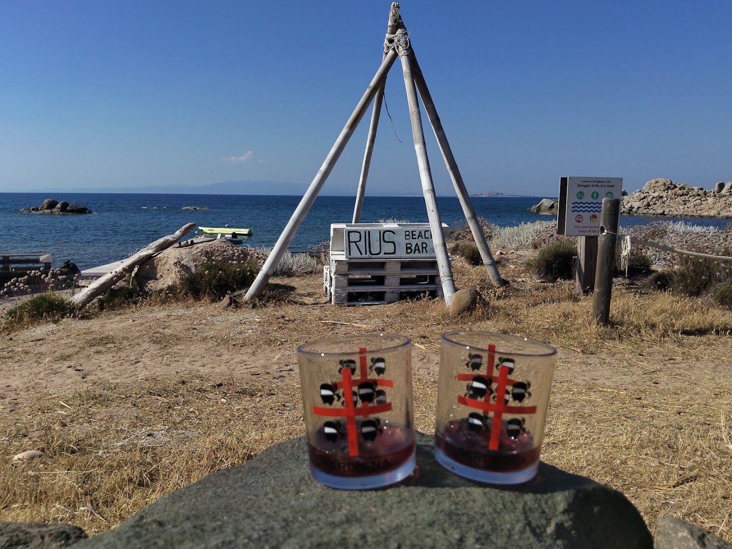 Rius beach bar