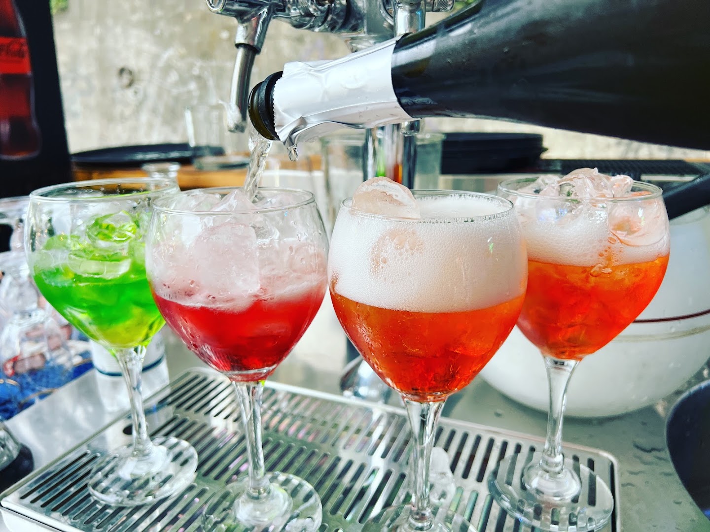 Riva Lounge Bar & Restaurant