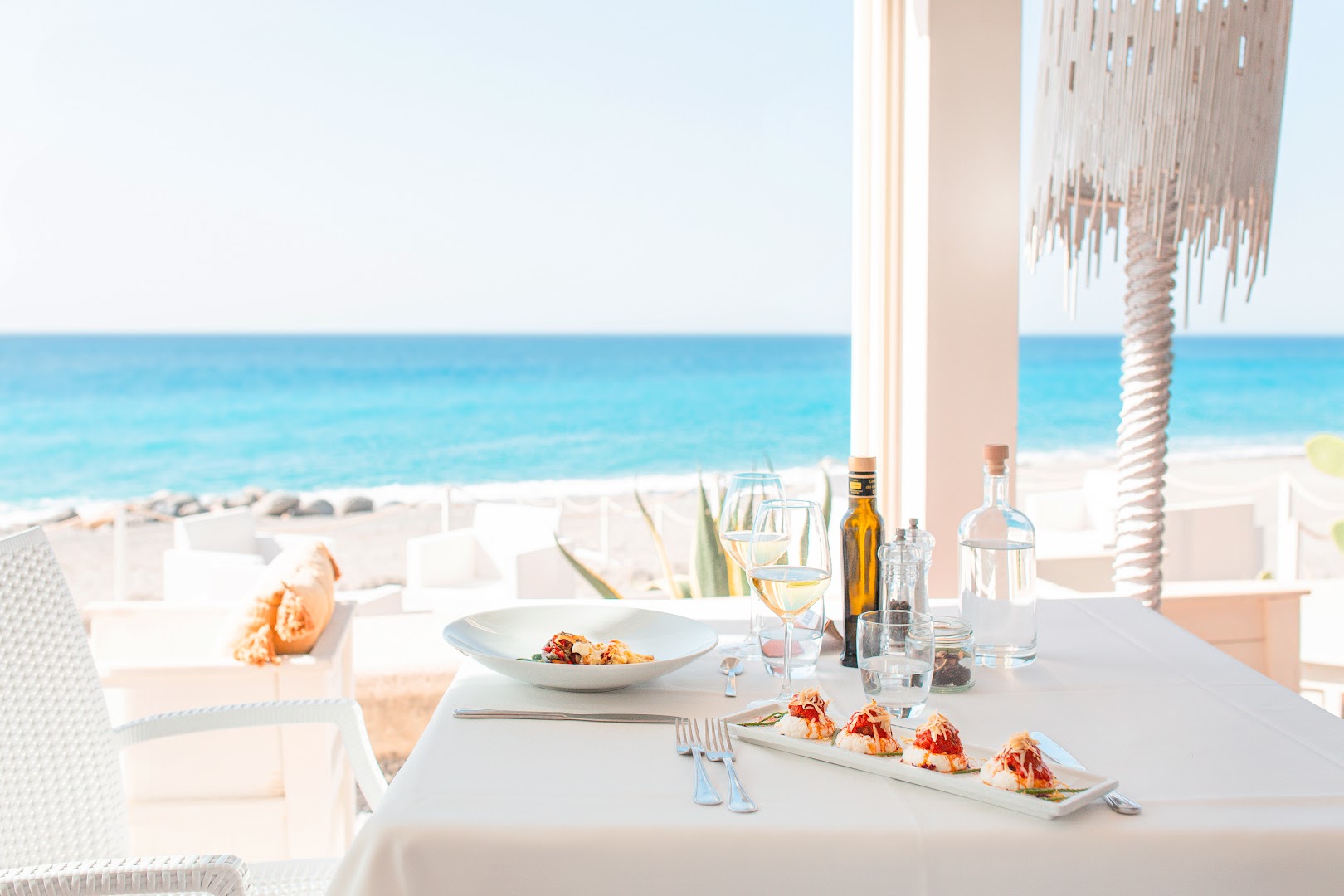 RIVA Restaurant & Lounge Bar