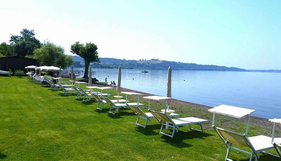 RIVA TREVIGNANO ROMANO Ristorante, stabilimento balneare con bar