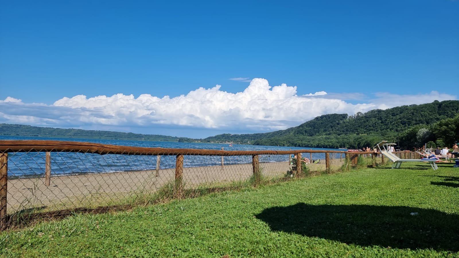 Riva Verde lago di Vico