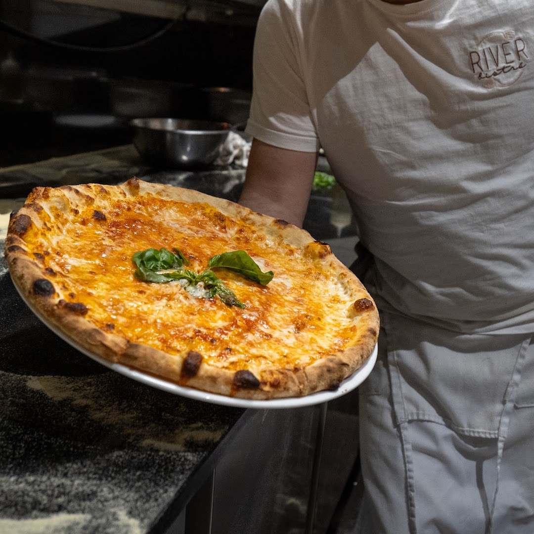 River Ristorante Pizzeria