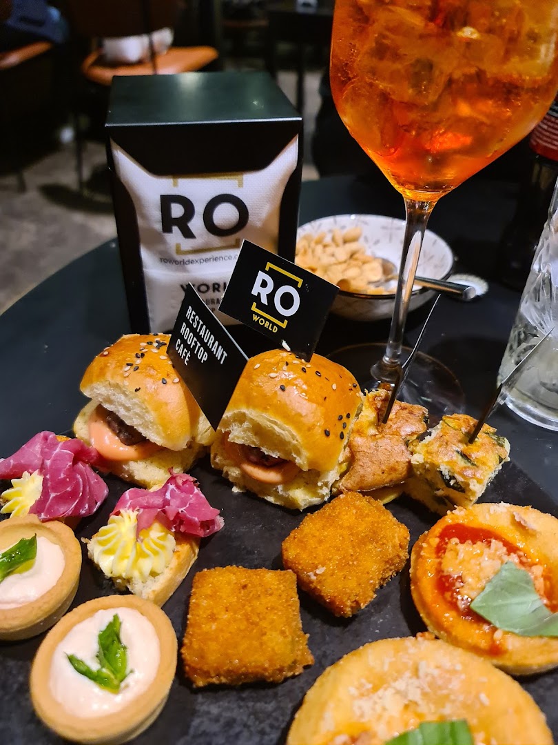 RO World - Cafè, Bistrot e Patisserie