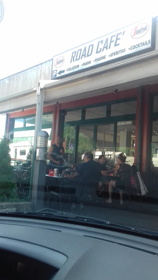 Road cafè