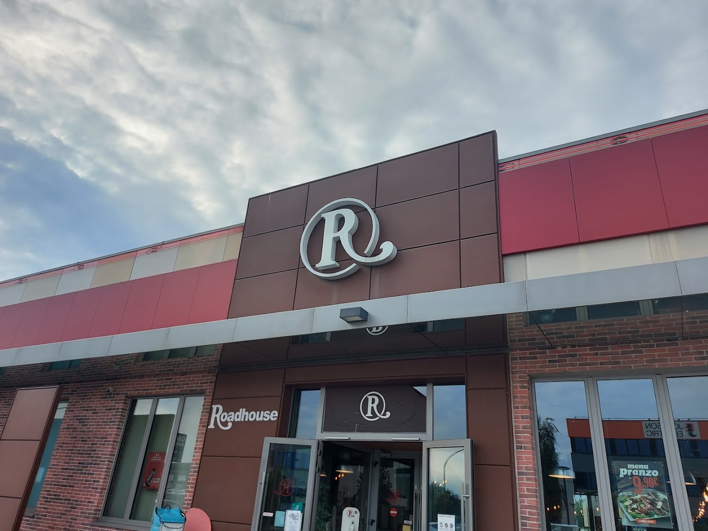 ROADHOUSE RESTAURANT ASTI