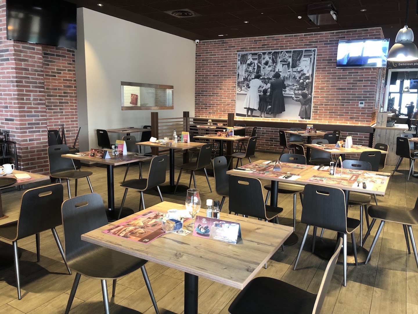 ROADHOUSE RESTAURANT CERNUSCO LOMB.