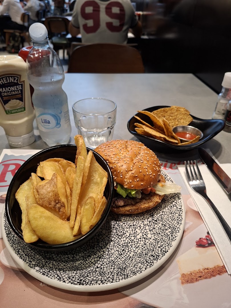 ROADHOUSE RESTAURANT CITY LIFE - MEATERY