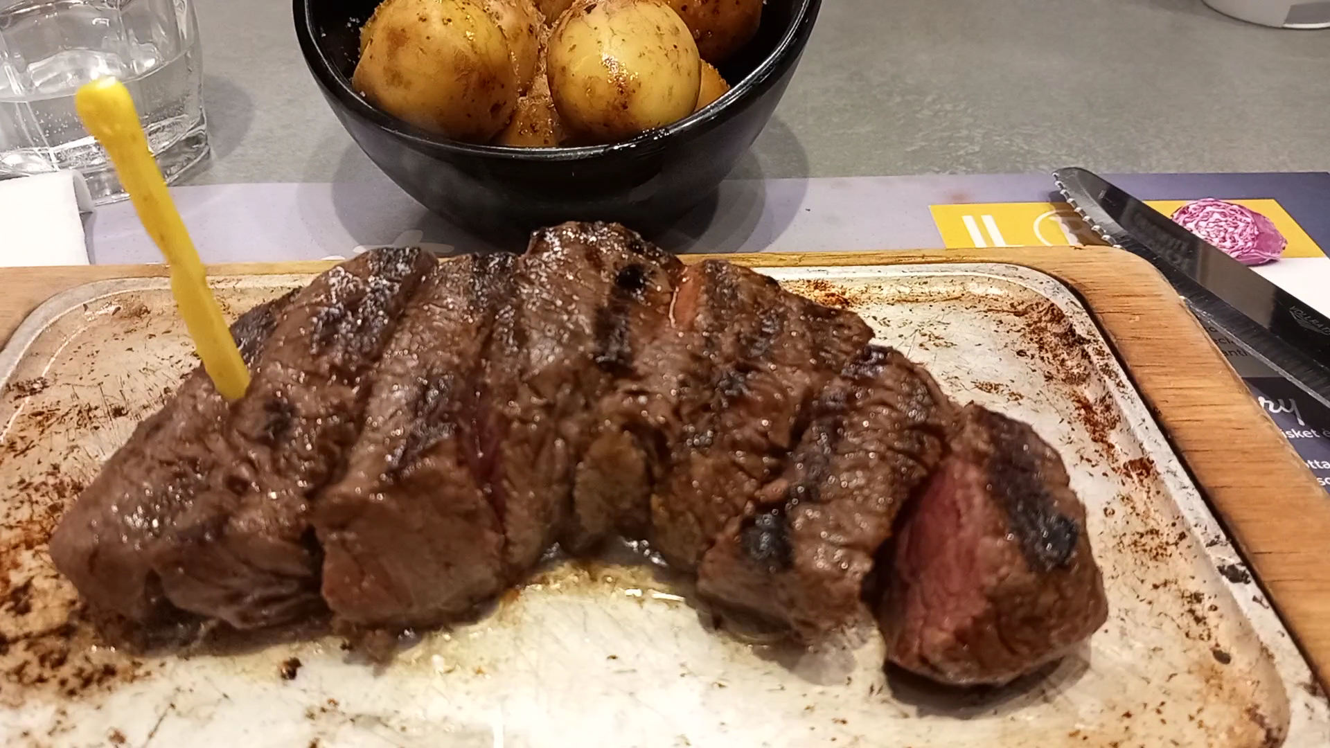 ROADHOUSE RESTAURANT CITY LIFE - MEATERY