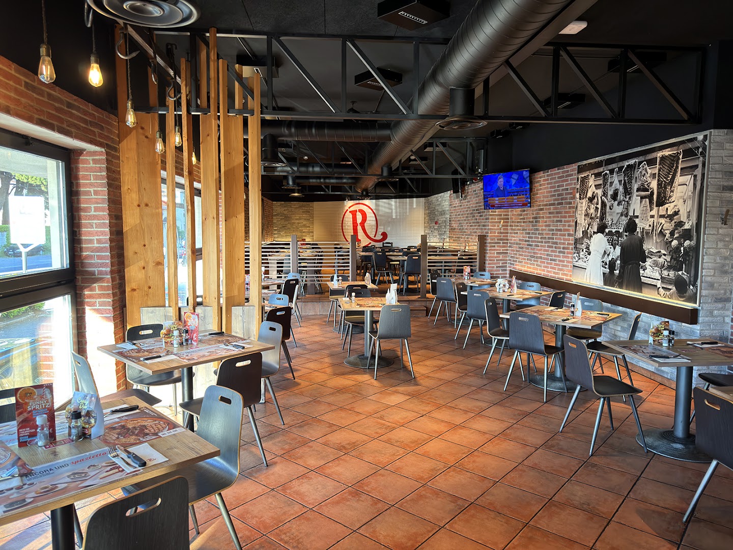 ROADHOUSE RESTAURANT LEGNANO