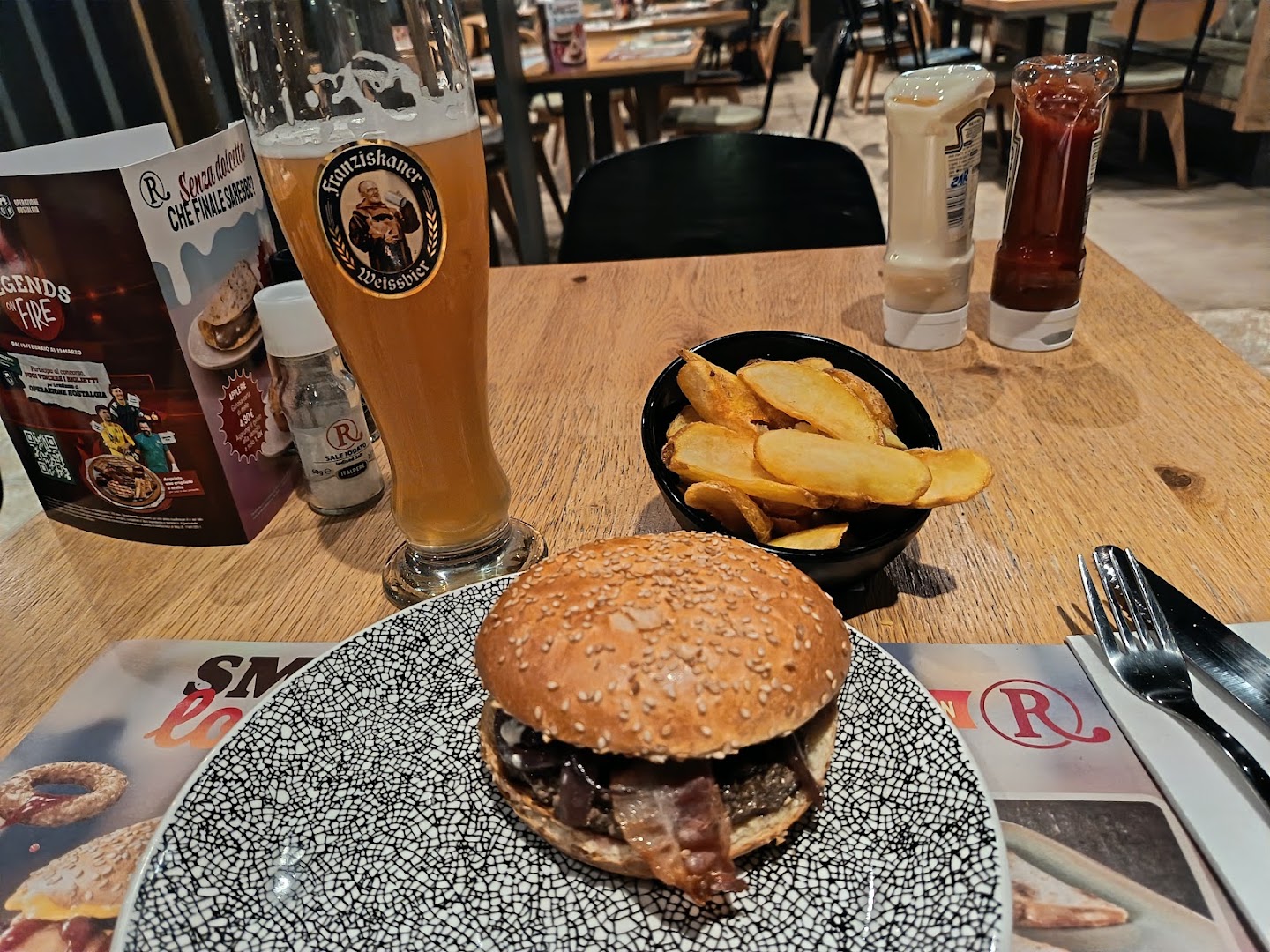 ROADHOUSE RESTAURANT SARONNO