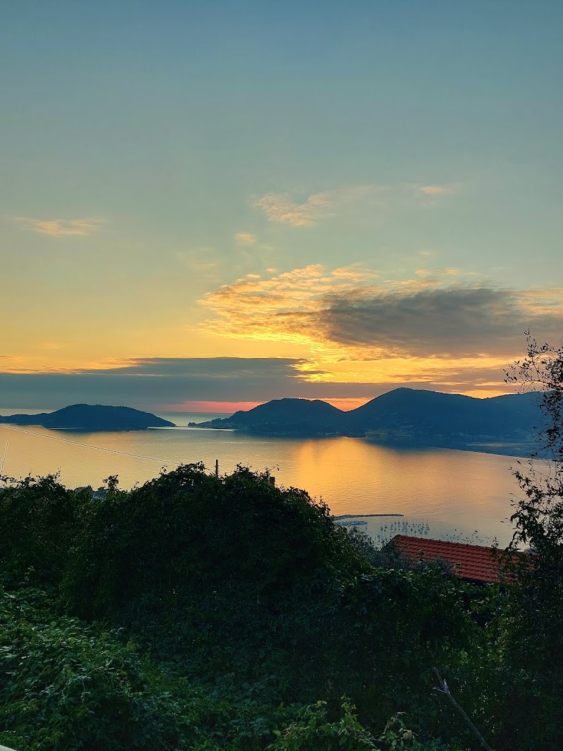 Rocchetta cima del monte, Lerici