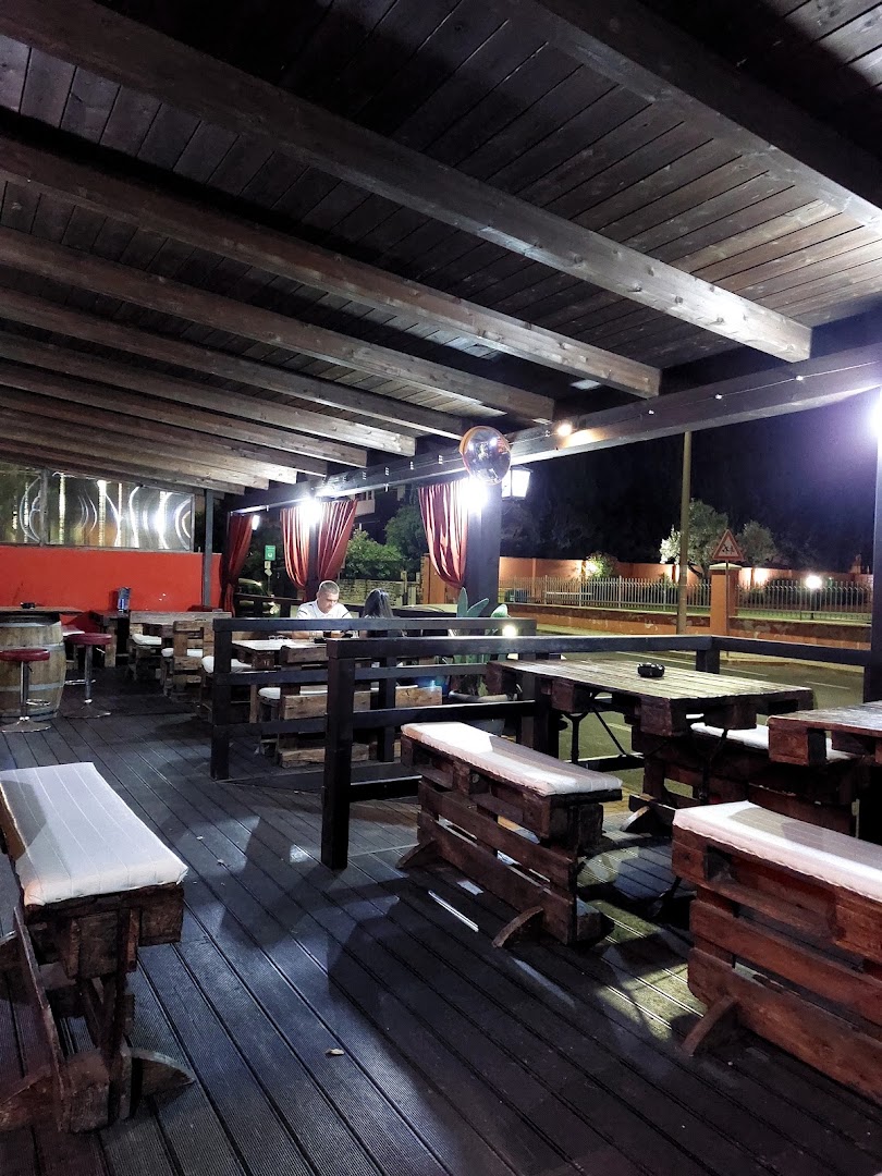 Rocktail - Cocktail Bar, Burger & Pizza