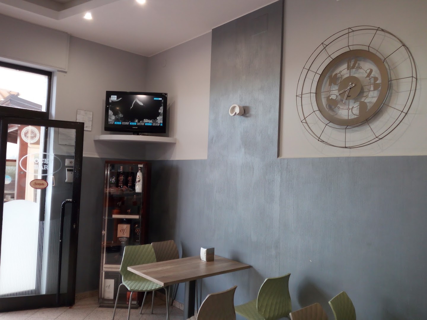 Rocky Bar
